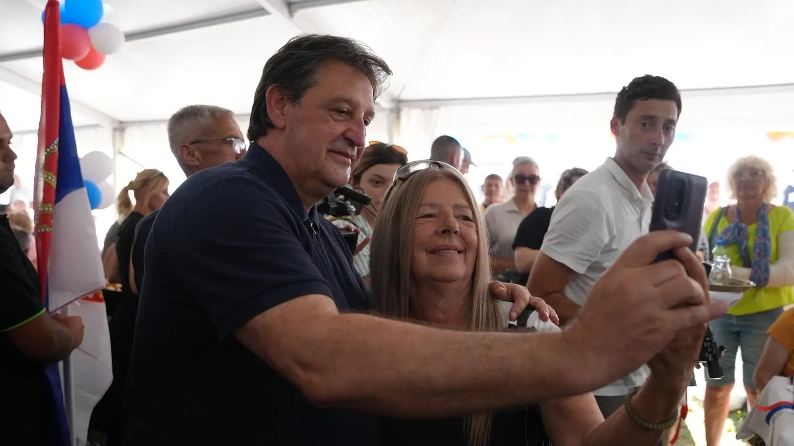 Najveselije selo u Srbiji danas je Prijevor kod Čačka: Sa veličanstvenog skupa poslata poruka snage i zajedništva, građani biraju politiku SNS (FOTO)
