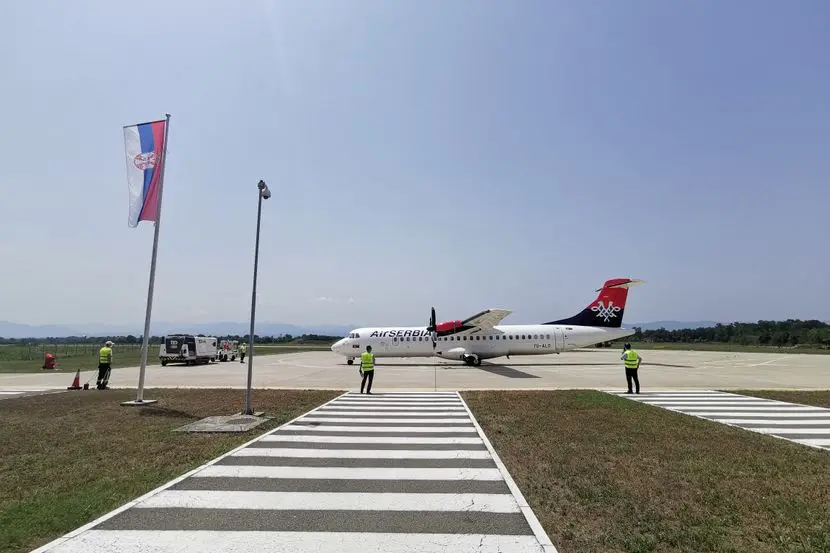 Važno obavštenje za Srbe koji sutra poleću z Tivta: Najkasnije u ovo vreme budite na erodromu, posle toga je zabranjeno