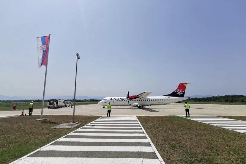 Važno obavštenje za Srbe koji sutra poleću z Tivta: Najkasnije u ovo vreme budite na erodromu, posle toga je zabranjeno