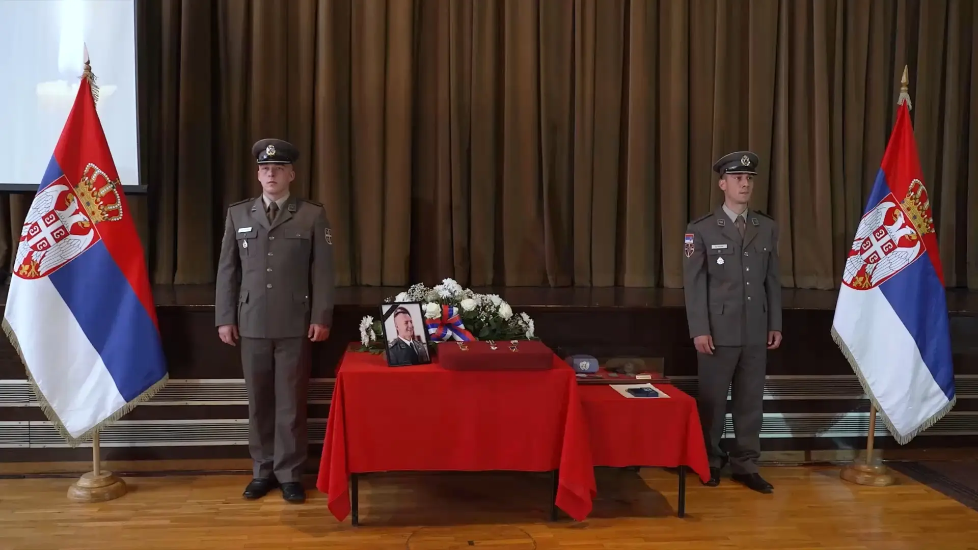 Tuga u Kraljevu: Sahranjen srpski vojnik Milovan Jovanović nastradao u Libanu - posthumno odlikovan najvišim priznanjima (FOTO)(VIDEO)