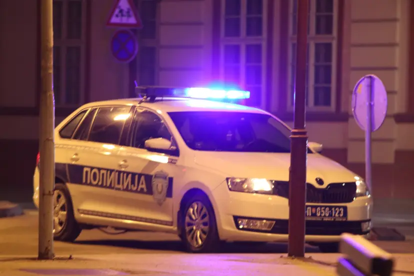 "Dal si normalan"?: Pijan i bez dozvole vozač leteo kroz Beograd, divljao golfom preko 180 na sat kroz Beograd (VIDEO)