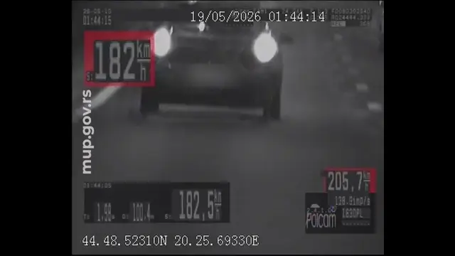 Pijan i bez dozvole vozač leteo kroz Beograd, divljao golfom preko 180 na sat kroz Beograd/ Foto: Printscreen