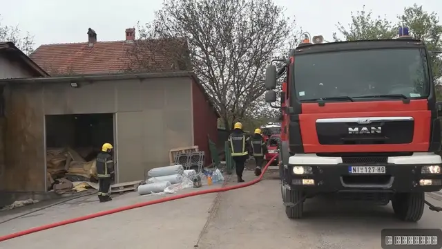 Veliki požar u fabrici nameštaja u Svrljigu - Foto: RINA