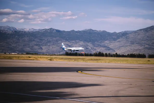 Avion iz Antalije sleteo na aerodrom / foto:  Aerodromi Crne Gore