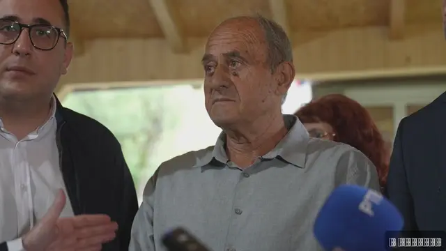 Ministar Glišić posetio domaćine u selu Čukojevac, foto: RINA
