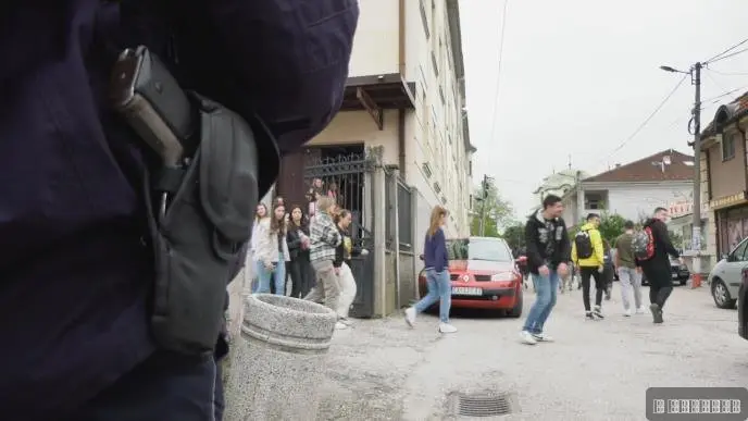 Incident u školi: Učenik sedmog razreda doneo pištolj, odmah reagovalo rukovodstvo - obavešteni roditelji i policija
