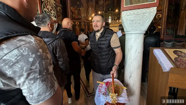 Veliki broj vernika u crkvi Svetog Lazara na Ljubić brdu, foto: RINA