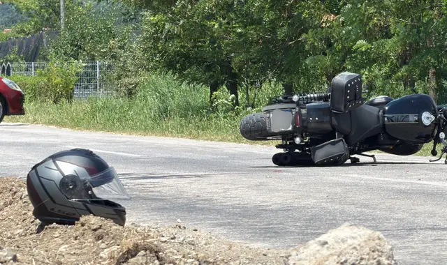 Sudar motora i automobila kod Čačka / foto: RINA