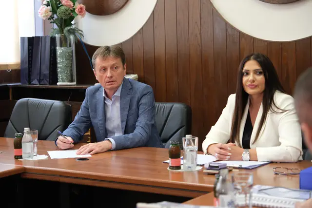 Ministar Glišić u radnoj poseti GO Mladenovac / foto: RINA