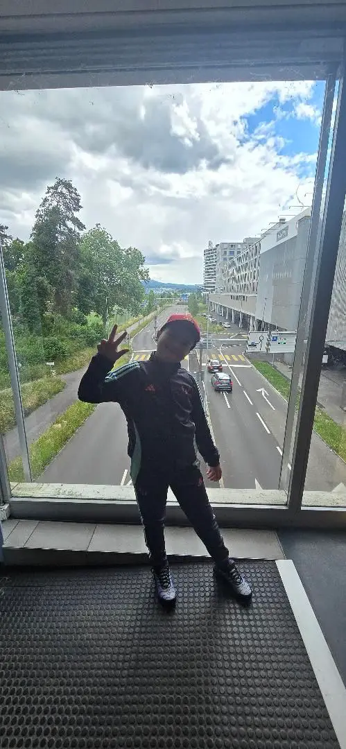 Andrija uspešno podneo još jednu tešku operaciju, iako ima jako retku bolest/ Foto: Privatna arhiva