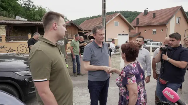 Glišić posetio meštane u selu Prilipac kod Požege / foto: RINA