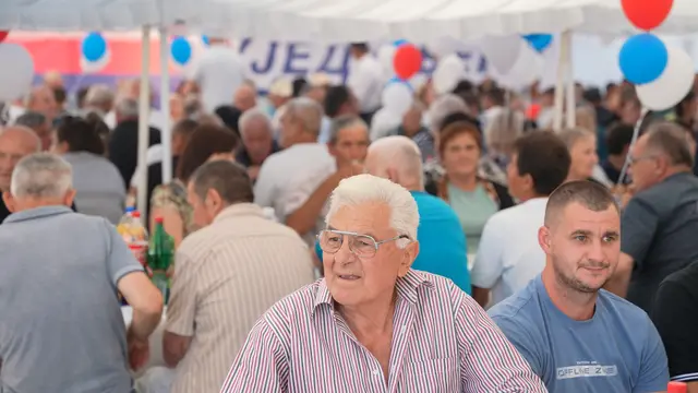 Veliki narodni skup Srpske napredne stranke u selu kod Uba / foto: RINA