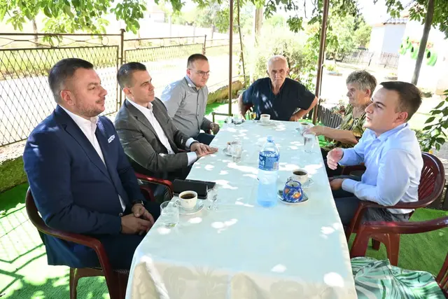 Poseta Đorđa Milićevića porodici Spasić - Foto: Kabinet ministra bez portfelja
