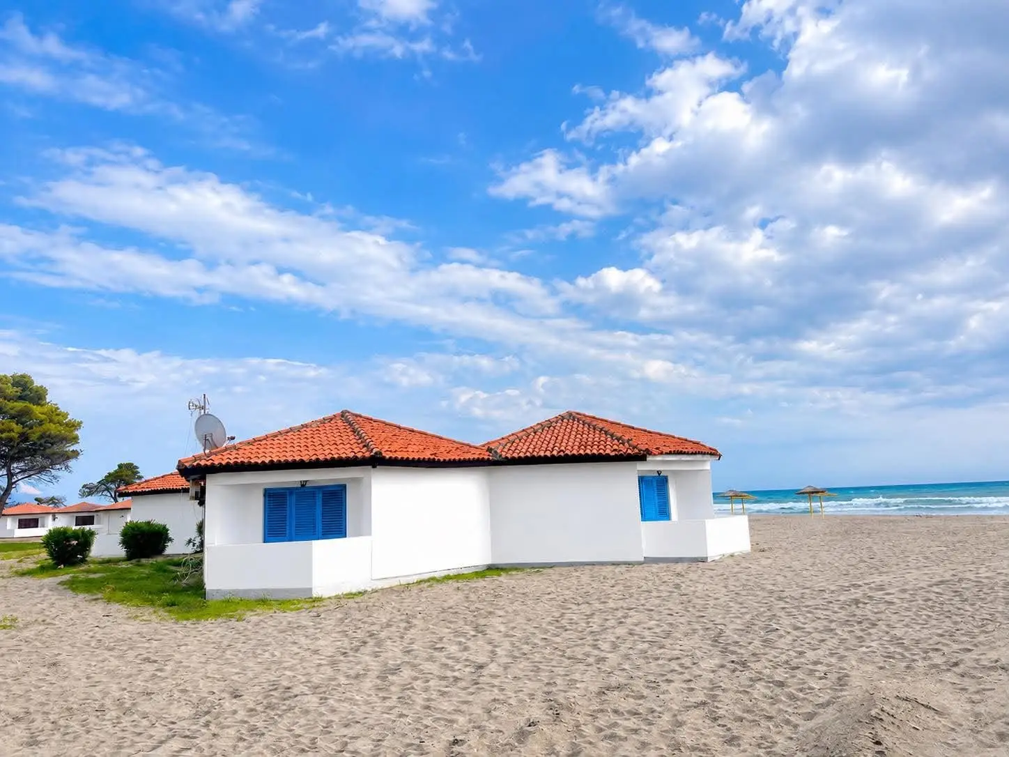 Ovo nije Mikonos - ovo je Ada Bojana: Ovako danas izgleda čuveno nudističko naselje kod Ulcinja, prošli smo i kroz ulicu Ljepote poroka (FOTO)