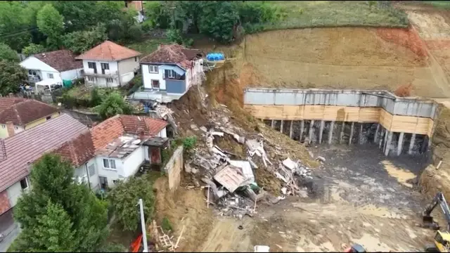 Obrušavanje potpornog zida u Novom Pazaru/ Foto: RINA