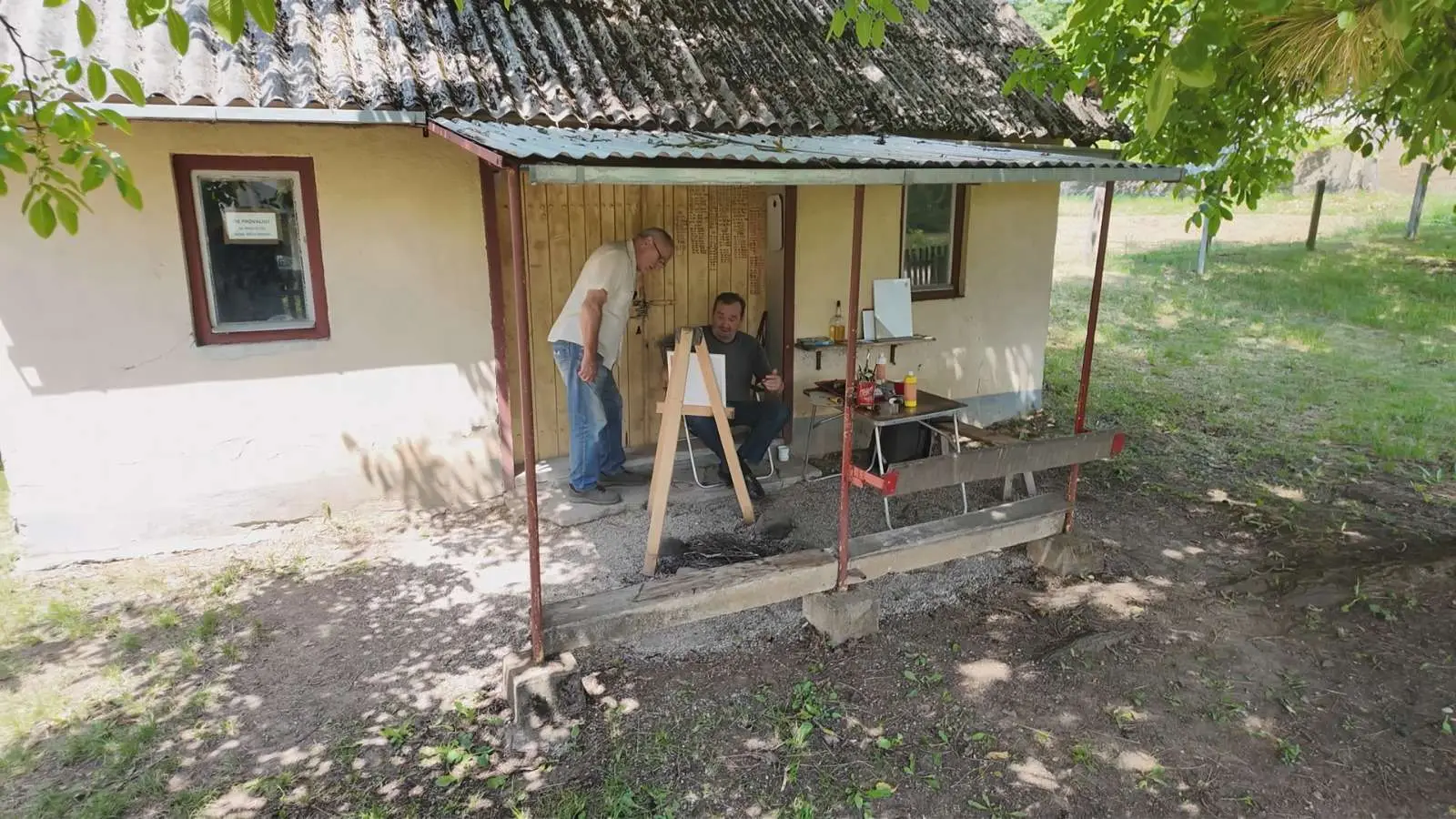 Neobična priča iz sela Bogdanica podno Maljena: Vojo čitavog života bio bravar i električar, pa u penziji postao - slikar (FOTO)