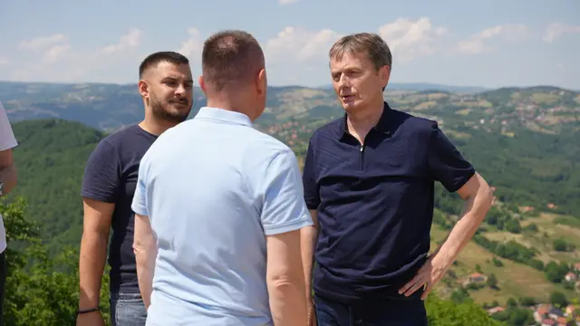 Asfalltira se ključna deonica u selu Gajevi kod Sevojna / foto: RINA