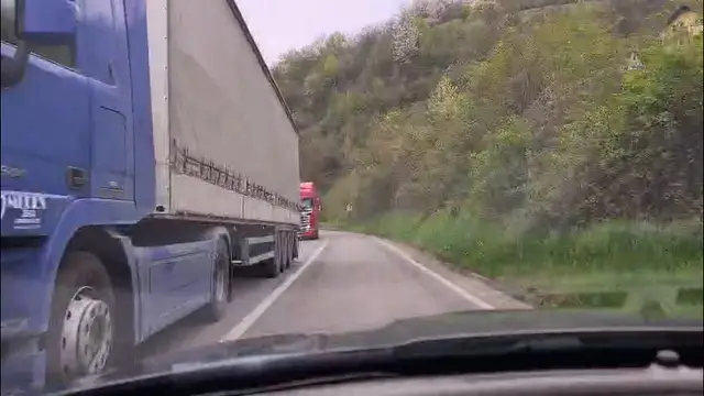 Crna Gora – Kilometarske kolone na graničnim prelazima Gostun i Dobrakovo