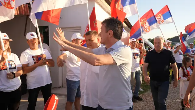 Veliki narodni skup Srpske napredne stranke u selu kod Uba / foto: RINA