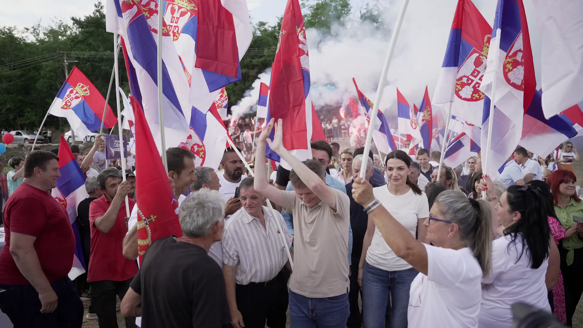 Slagali su da je dečak poginuo i hteli da izazovu građanski rat: Preko 2.000 ljudi dočekalo Glišića u Valjevu, on poručio - Srbija pobeđuje blokadere (FOTO)