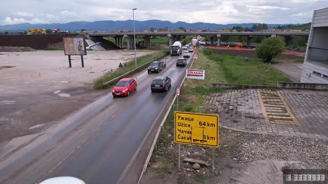 Saobraćajni kolaps u Preljini kod Čačka / Foto: RINA
