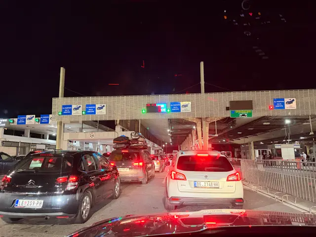 EDa li je vožnja tokom noći najbolji način da ne čekate na granici sa Grčkom / foto: RINAvrzoni granica fotorina1