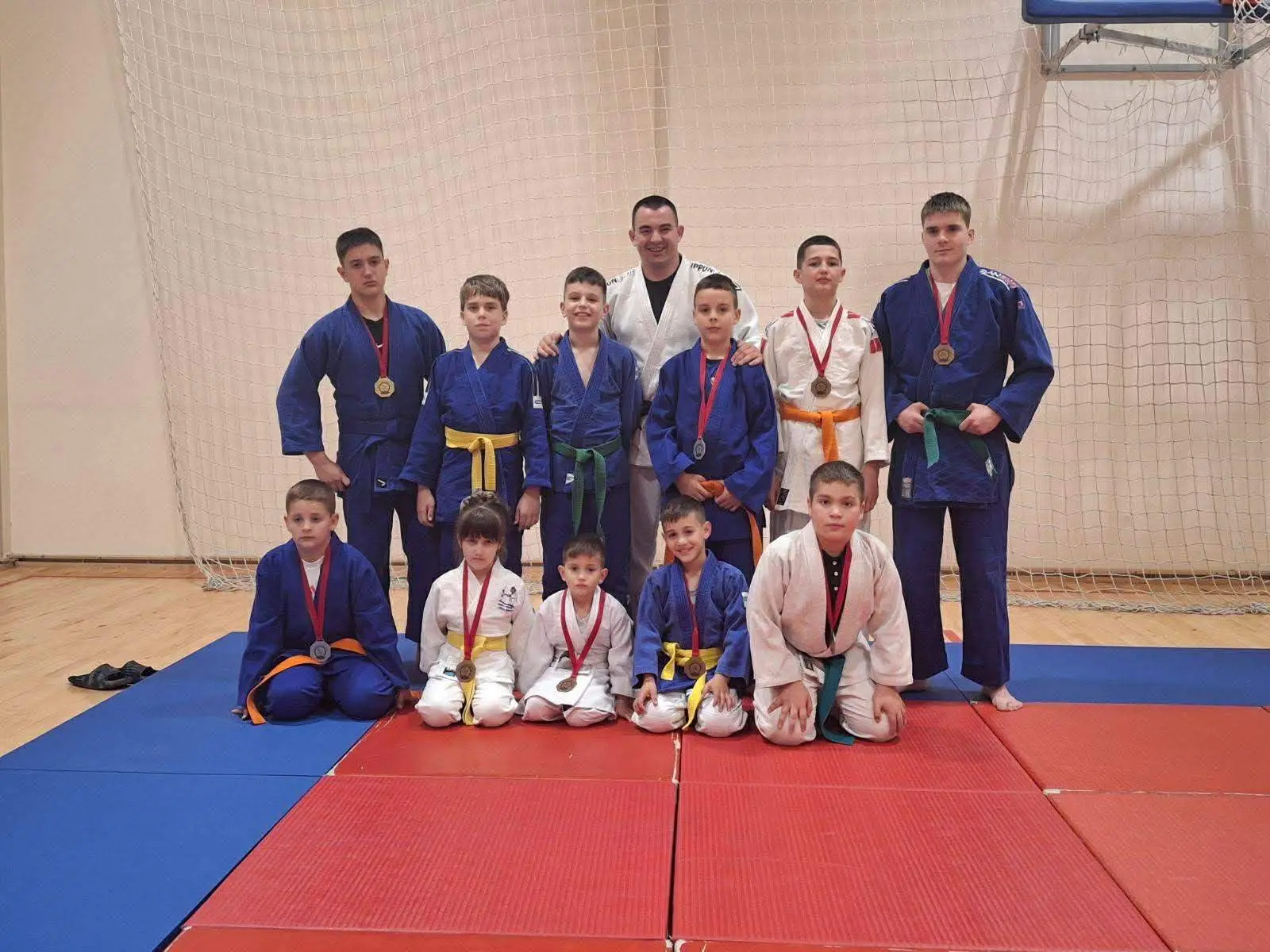 Sjajna deca i sportisti: Mladi džudisti iz Čačka ostvarili odlične rezultate na Međunarodnom turniru u Trebinju