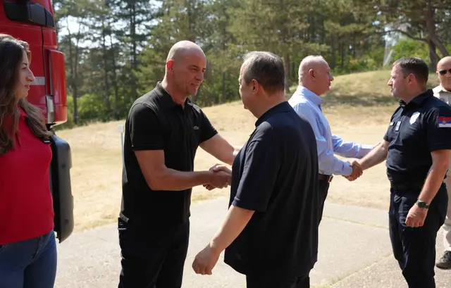 Požar u Deliblatskoj peščari i obilazak Ivice Dačića - Foto: Ministarstvo unutrašnjih poslova Srbije