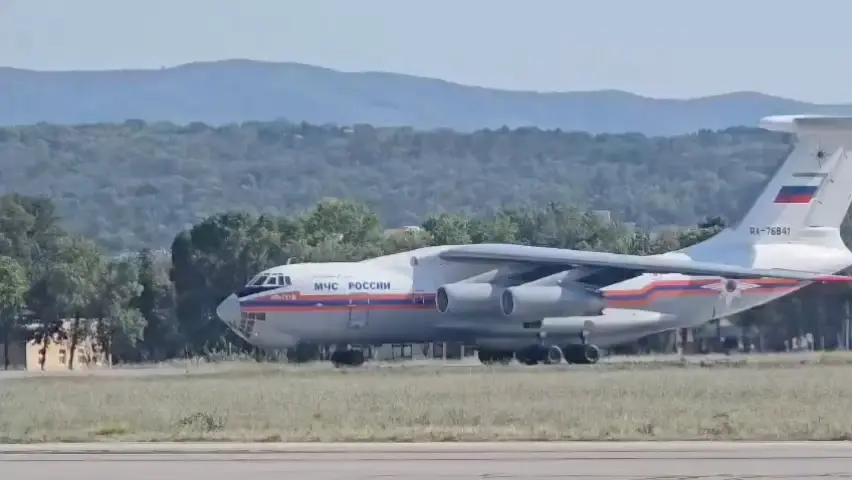 Ruski džin prvi put gasio vatrenu stihiju na Stolovima: Iljušin u četiri naleta izbacio 168 tona vode (FOTO)(VIDEO)