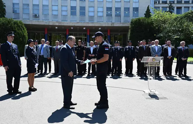Promocija nove klase vatrogasaca-spasilaca – Foto: MUP Srbije