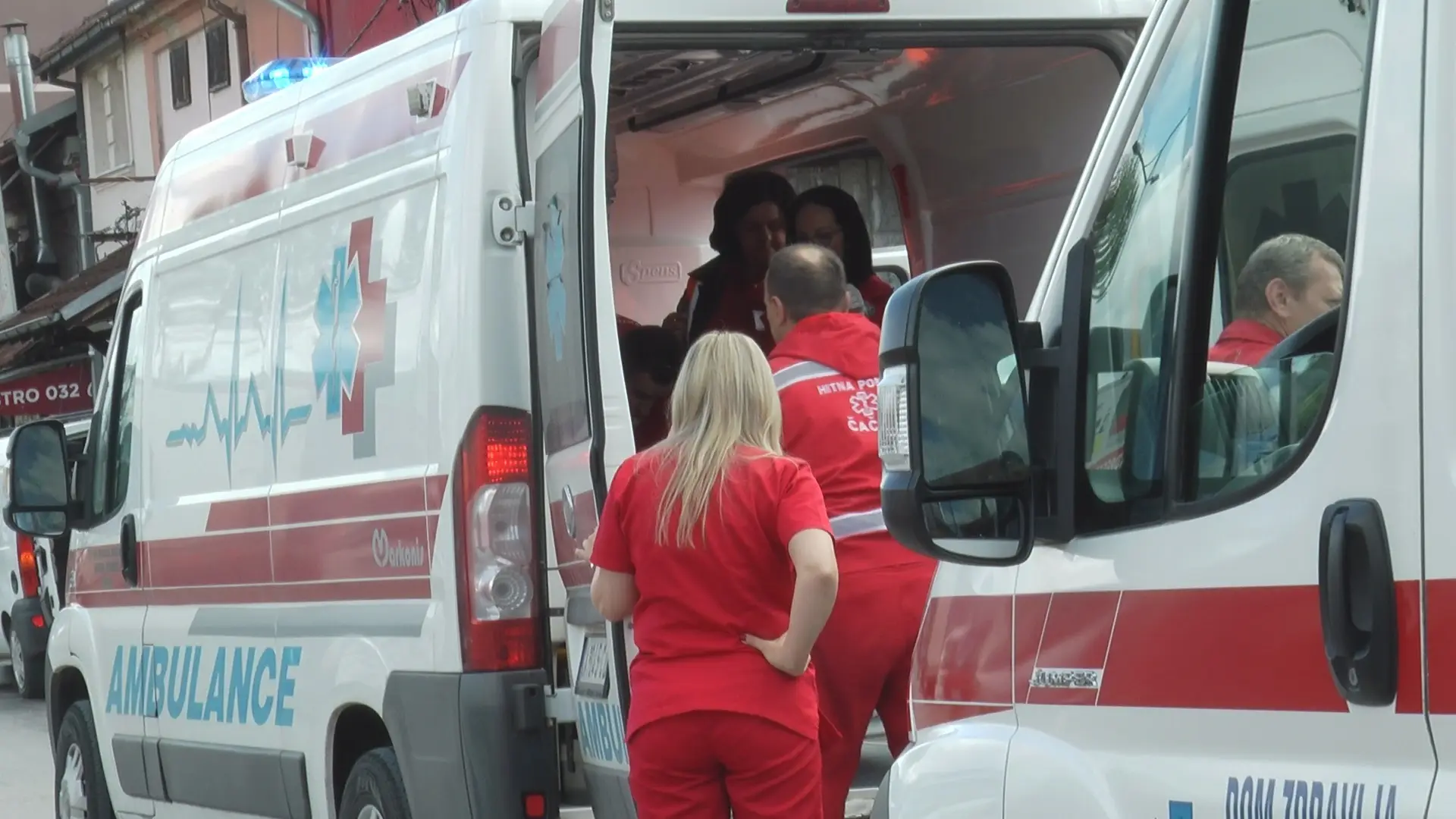 Poznato stanje starije žene koju je jutros u Ivanjici udario kamper: Zadržana na odeljenju hirurgije