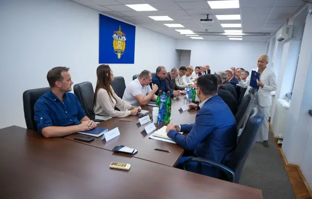 Poseta direktora policije Policijskoj upravi za grad Beograd - Foto: Ministarstvo unutrašnjih poslova Srbije