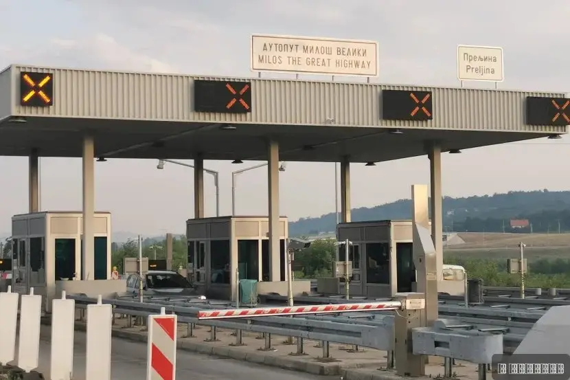 Gužva na Ibarskoj magsitrali: Na naplatnoj stanici u Preljini vozila čekaju do 15 minuta
