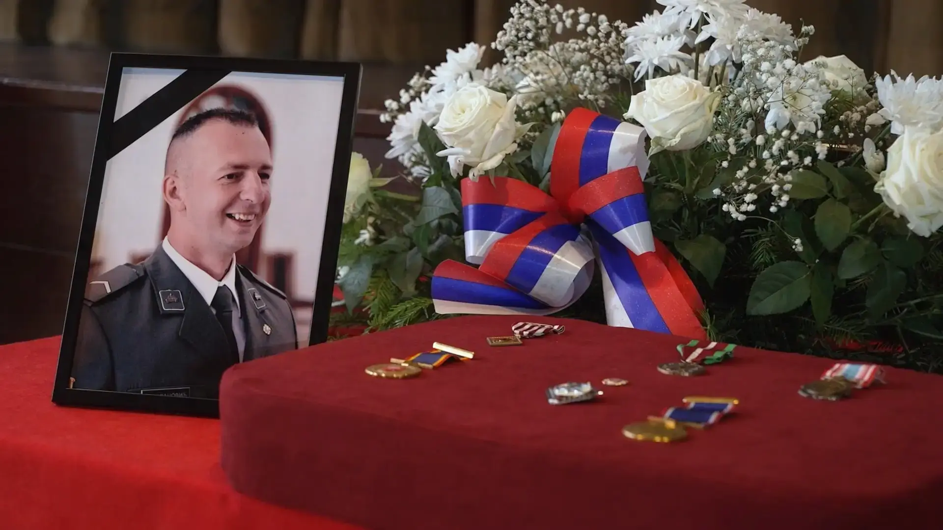 Vučić posthumno odlikovao starijeg vodnika Milovana Jovanovića