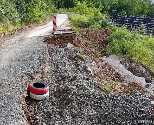 Pokrenuto klizište kod Čačka, foto: RINA