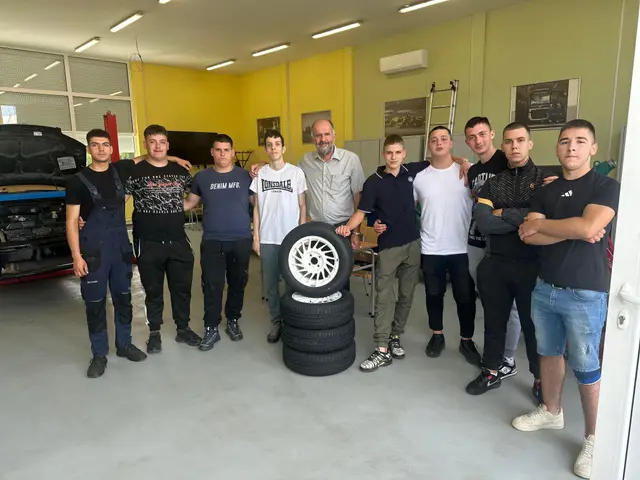 Prvo smo hteli da kupimo juga, al onda smo imali para taman za točkove / Foto: RINA