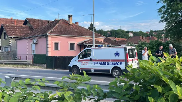 Vozilo Hitne pomoći udarilo ženu u Čačku / foto: RINA