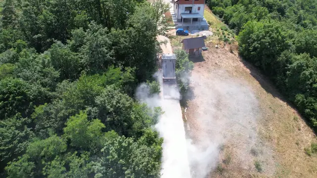Asfalltira se ključna deonica u selu Gajevi kod Sevojna / foto: RINA