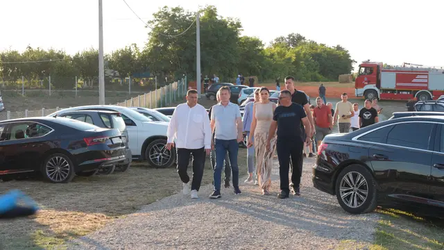 Veliki narodni skup Srpske napredne stranke u selu kod Uba / foto: RINA
