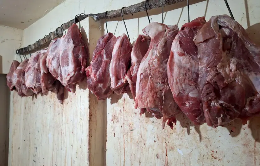 Uhapšen zbog sumnje da je prerađivao i prodavao svinjsko meso uprkos merama protiv afričke kuge svinja