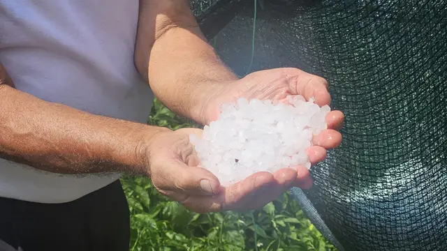 Jak i krupan grad pogodio Prijepolje, foto: RINA
