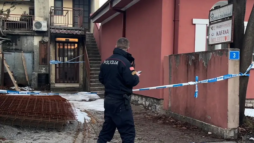Palicama tukli do besvesti, a onda ga ostavili da krvari: Policija zatekla jeziv prizor muškarca na licu mesta, pljušte krivične zbog masovne tuče u Nikšiću