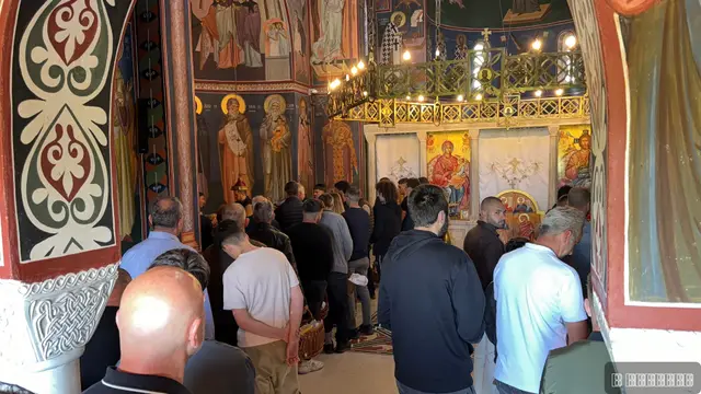 Veliki broj vernika u crkvi Svetog Lazara na Ljubić brdu, foto: RINA