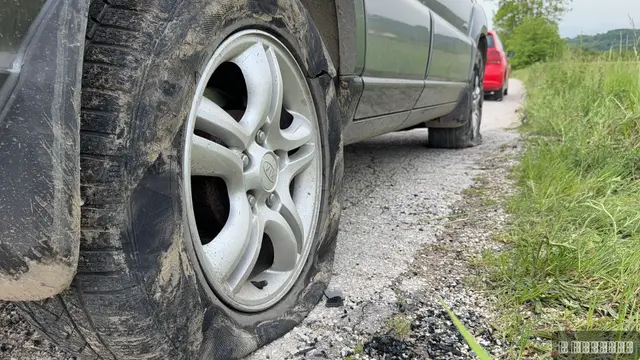 Automobil pronađen potpuno demoliran/ Foto: RINA