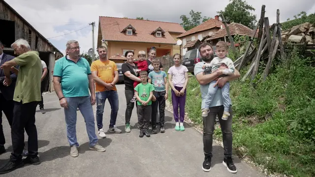 Glišić u poseti porodici Gerzić u Viči  Foto RINA