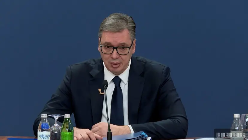 Ponovo su pokazali samo nasilje: Oglasio se Vučić nakon haosa na protestu u Beogradu