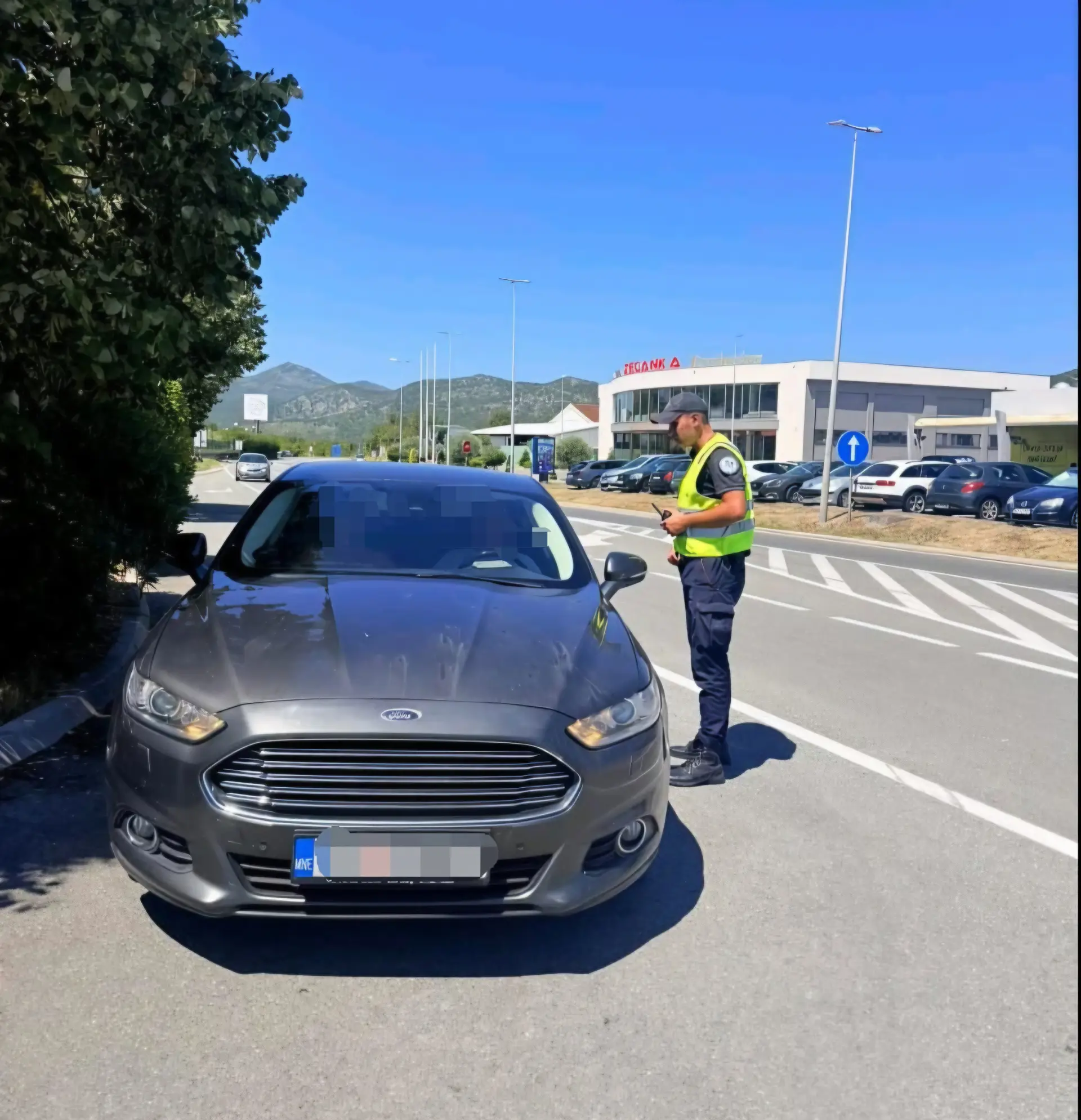 Vozači, ako idete na primorje pazite se dronova: Otkrivaju neverovatne prekršaje, u jednom danu u Podgorici i Danilovgradu kažnjen 21 vozač (FOTO)(VIDEO)