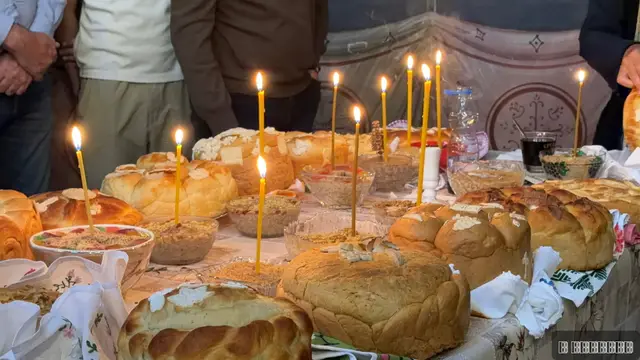 Veliki broj vernika u crkvi Svetog Lazara na Ljubić brdu, foto: RINA