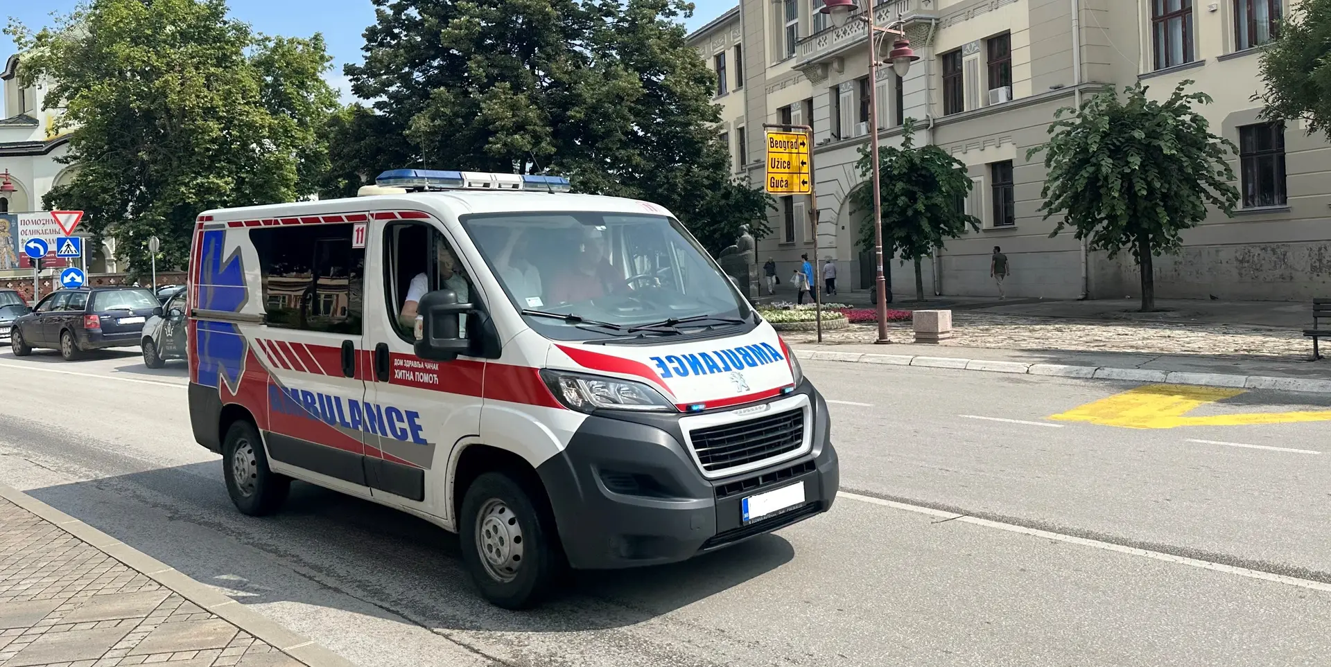 Udes kod Čačka tokom noći: Muškarac (42) završio na hirurgiji nakon saobraćajne nezgode