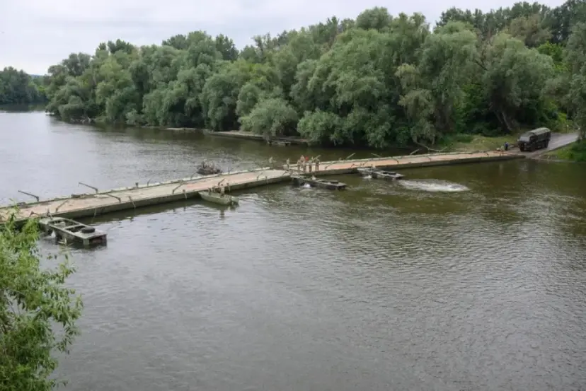 Vojska Srbije postavila most preko Velike Morave kod Svilajnca